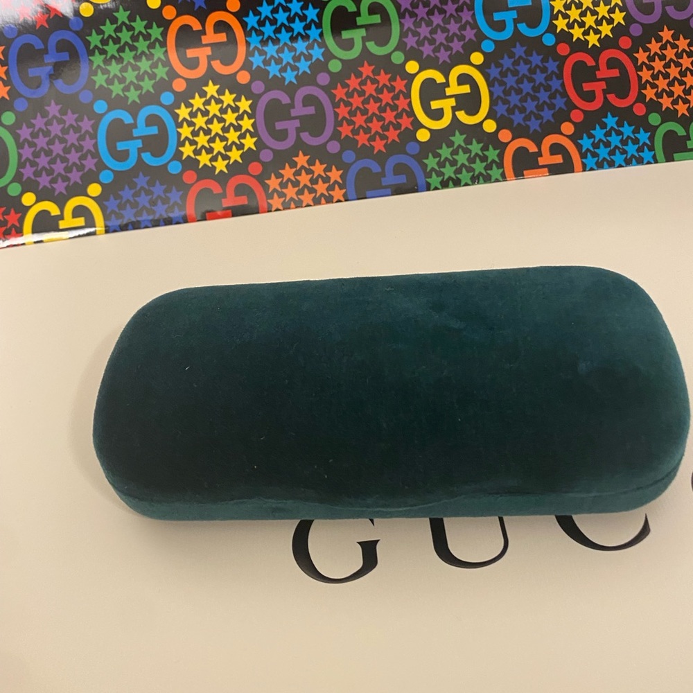 Gucci case - Picture 3 of 5